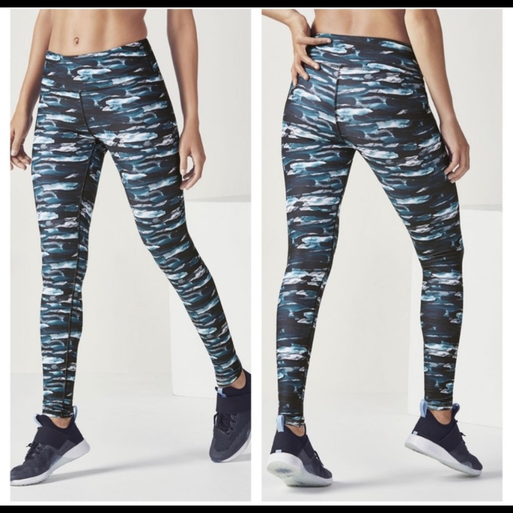 FABLETICS Salar Legging Cirrus Print XXS (0-2) NWT